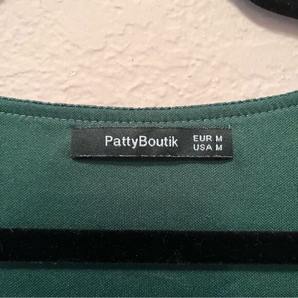NWOT. PattyBoutik Stretch Top Shirt Blouse. - Picture 6 of 7